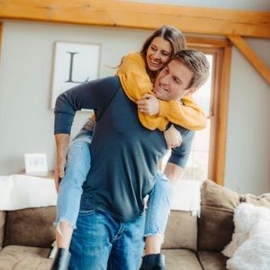 Meet your Posher, Eme